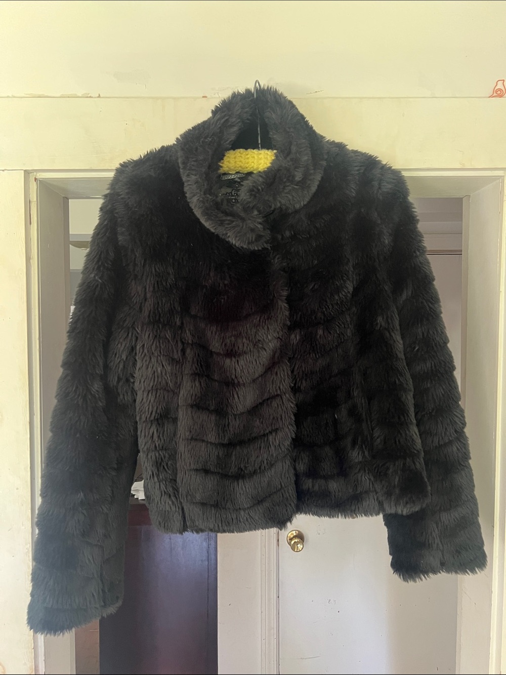 Y2K vintage faux fur medium